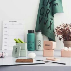 Design Letters Snack Box, Green -Keukengerei Promotiewinkel design letters snack box 12