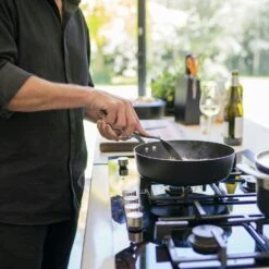 Fiskars Rotisser Sauté Pan Optiheat 26 Cm 7 Fiskars Rotisser Sauté Pan Optiheat 26 Cm -Keukengerei Promotiewinkel fiskars rotisser saute pan optiheat 26 cm 6