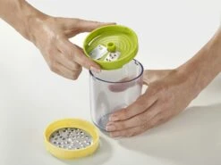 Joseph Joseph Spiro 3-In-1 Spiralizer 7 Joseph Joseph Spiro 3-In-1 Spiralizer -Keukengerei Promotiewinkel joseph joseph spiro 3 in 1 spiralizer 5