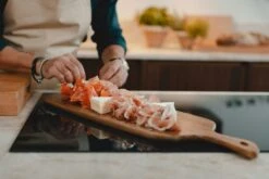 Markus Kaasplankje Met Bestek 63x20x1,5 Cm, Acaciahout -Keukengerei Promotiewinkel markus aujalay markus cheese board 19991 met bestek 14