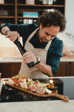 Markus Kaasplankje Met Bestek 63x20x1,5 Cm, Acaciahout -Keukengerei Promotiewinkel markus aujalay markus cheese board 19991 met bestek 16