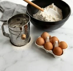 Nordic Ware Bloemzeef Met Handvat -Keukengerei Promotiewinkel nordic ware bloemzeef met handvat 1