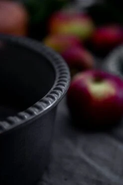 Daria Kom 18 Cm, Ink Black -Keukengerei Promotiewinkel potteryjo daria kom 18 cm 52