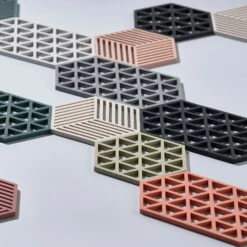 Zone Denmark Triangle Trivet Large, Cool Grey -Keukengerei Promotiewinkel zone denmark triangle trivet large 10 1
